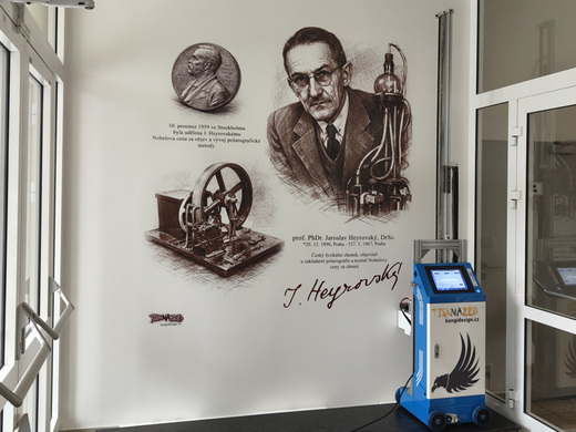 Heyrovskeho 12.jpg